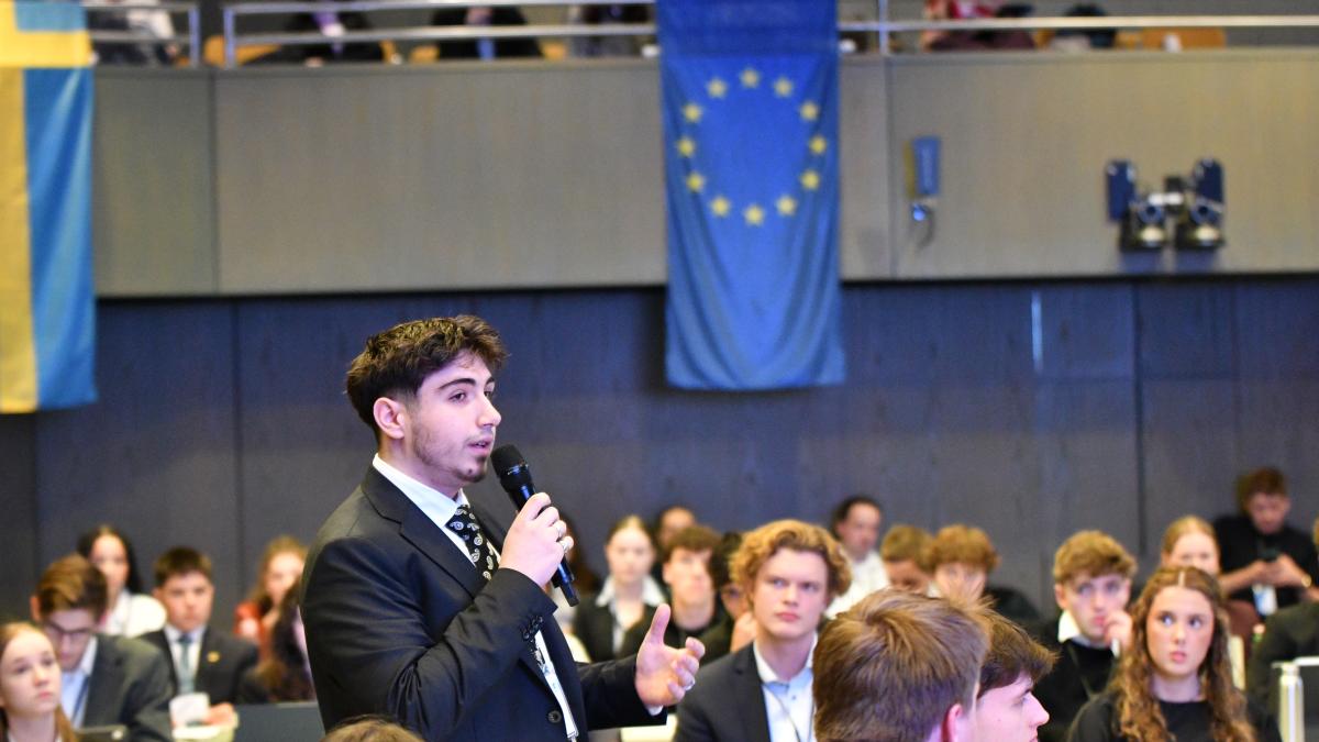 Zölle, Drohnen, Diplomatie: Wie die „European Voices“ in Eutin Weltpolitik machen